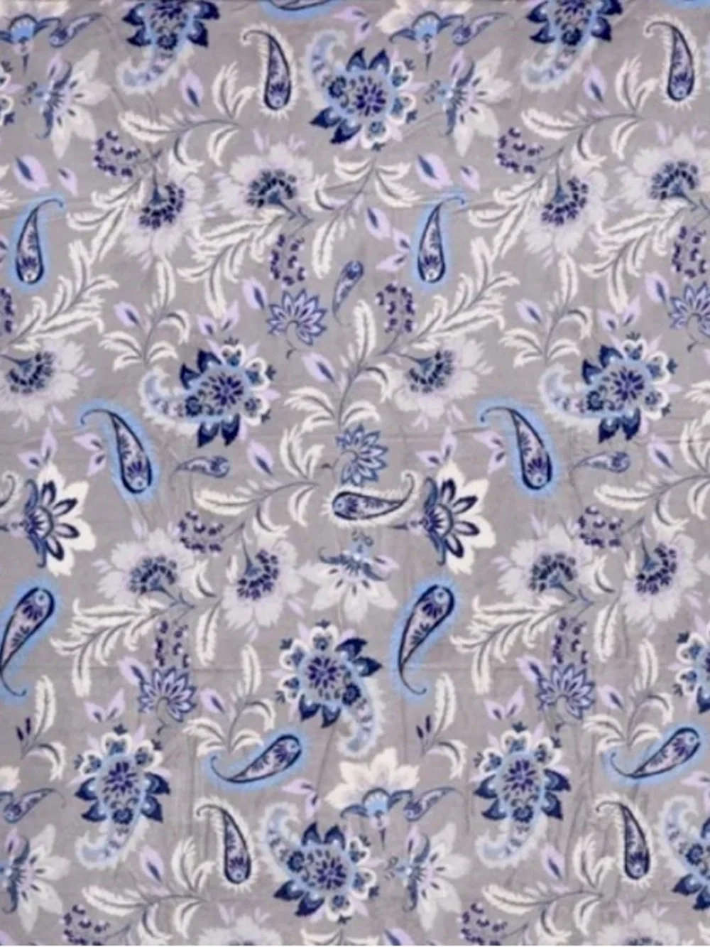 Brand new Vera Bradley Plush paisley Floral Pattern Gray and Blue blanket